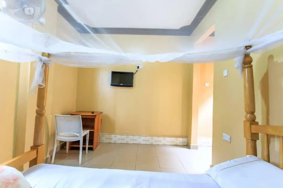 Campsite Monalisa De Boss Lounge Hotel Kampala